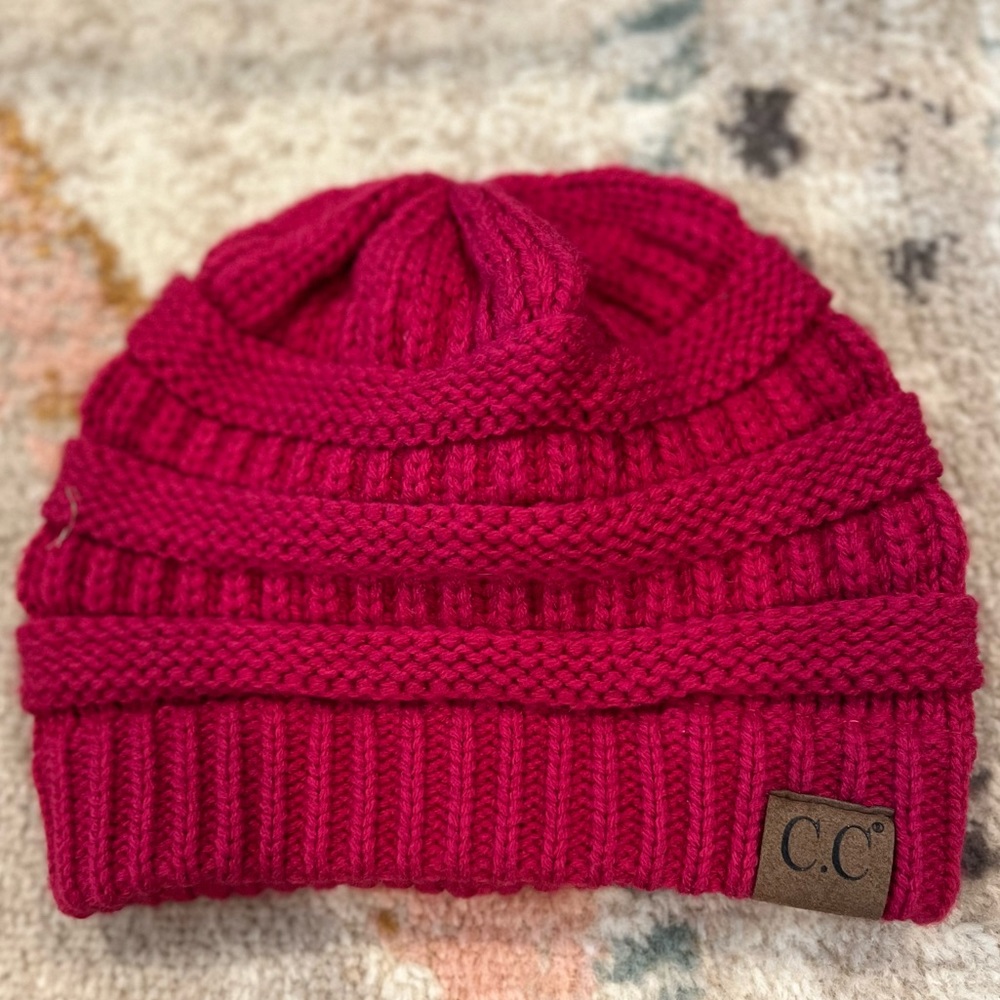 New unused women’s CCs beanie.